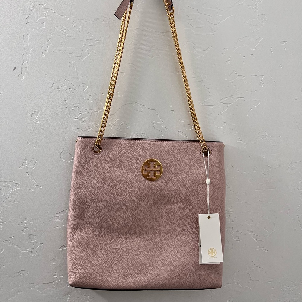 cute tory burch purse, new with tags just never used